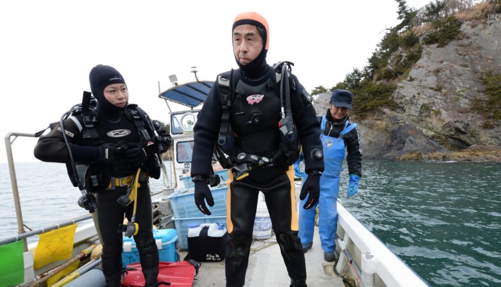  Yasuo Takamatsu during his diving expeditions.