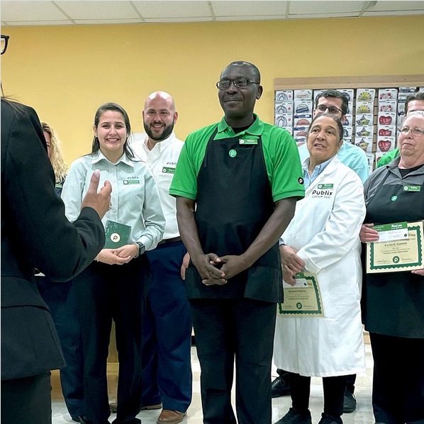 Super Market Employee Receives A Thank You Card From 3-year old