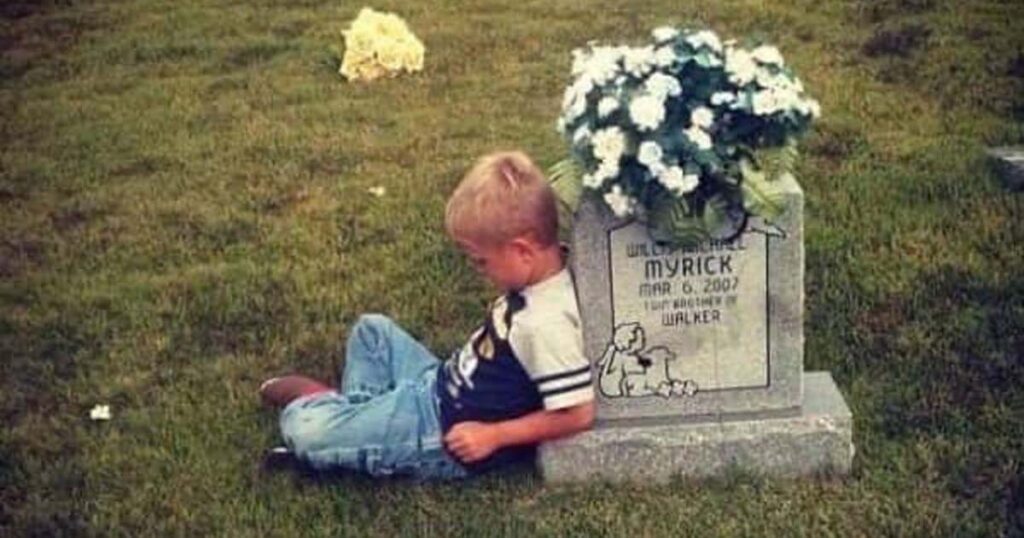 5-year-old boy visits grave site of his twin brother to tell him all about his first day of school