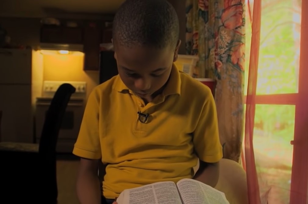 10-year-old boy released by kidnapper after repeatedly singing “Every Praise” by Hezekiah Walker