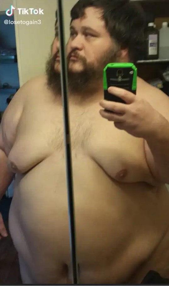 Following an incredible weight loss transformation, the man is no longer recognizable