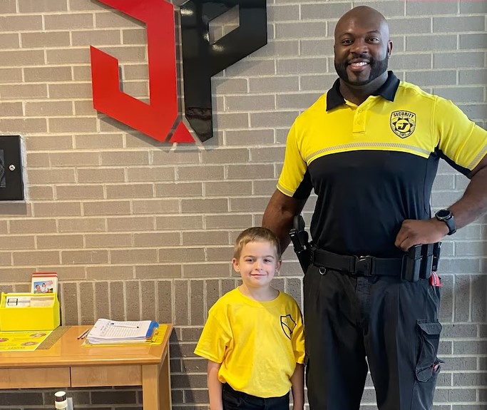 Kindergartener decided to dress up as the school's security guard for "Dress as your favorite person day."