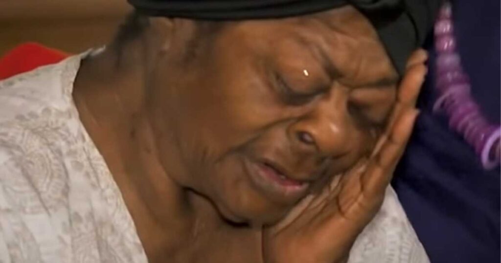 72-year-old grandma who is struggling to raise her six great-grandchildren alone receives a Christmas miracle