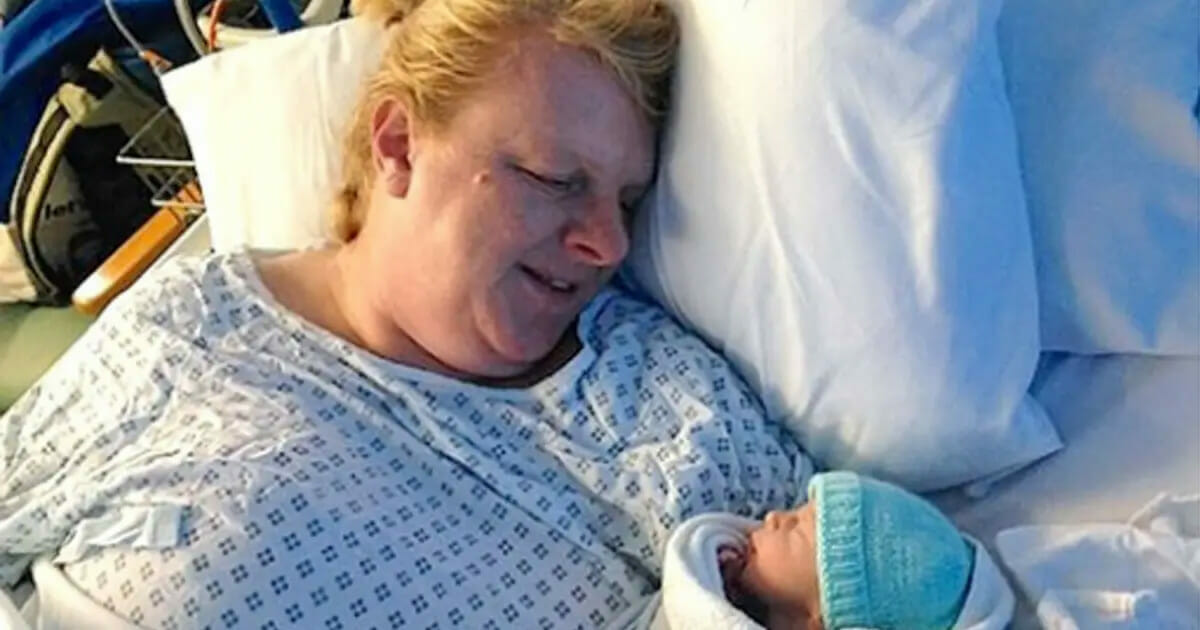 After 18 miscarriages in 16 years, a woman gives birth at the age of 48