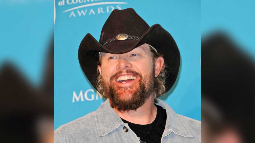 Toby Keith's health update — his wife remained by his side throughout ...