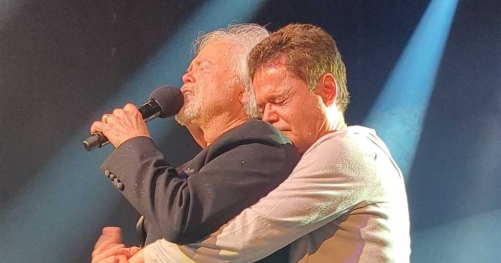 Donny Osmond shares emotional moment with brother at his last concert