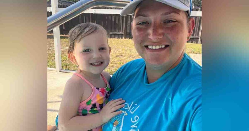 Mother warns about children’s swimwear before the summer season