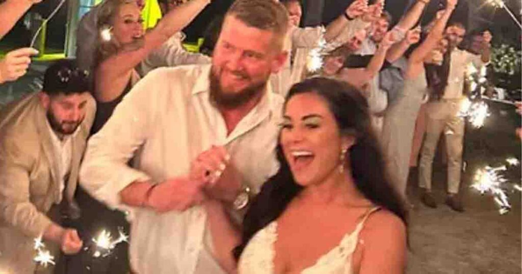 Bride tragically dies in accident shortly after leaving wedding reception