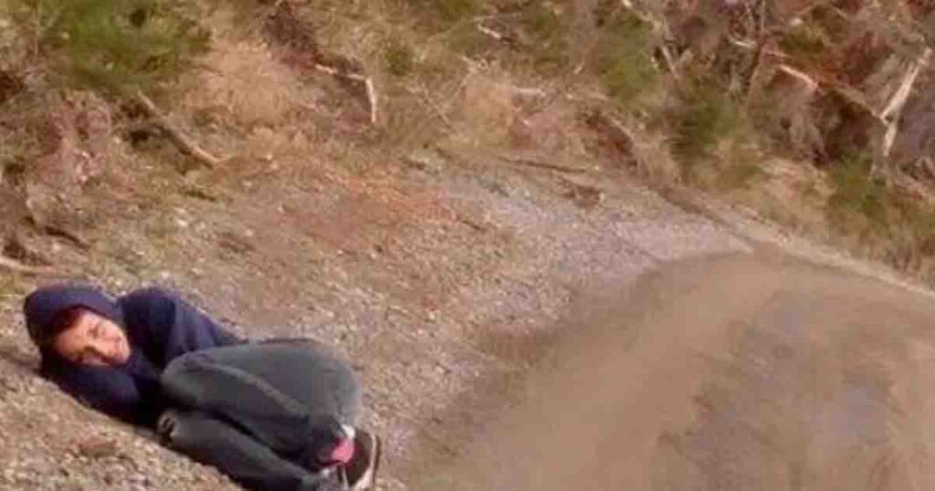 Girl pretends to be dead on the street—the reason fills my heart with warmth