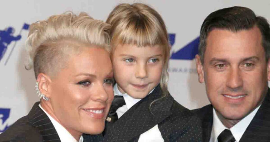 Pink won’t let her daughter use a phone for one good reason reason