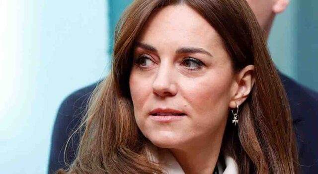 Royal expert gives sad opinion on Kate Middleton saying the palace didn't keep her safe