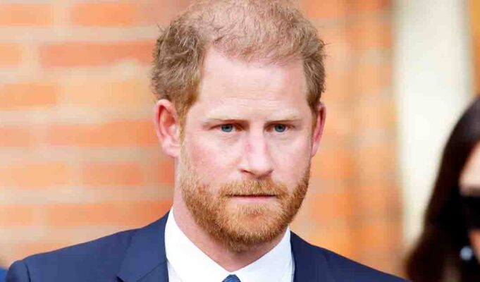 King Charles “denied” to take a photo with Prince Harry, and a royal biographer explains why