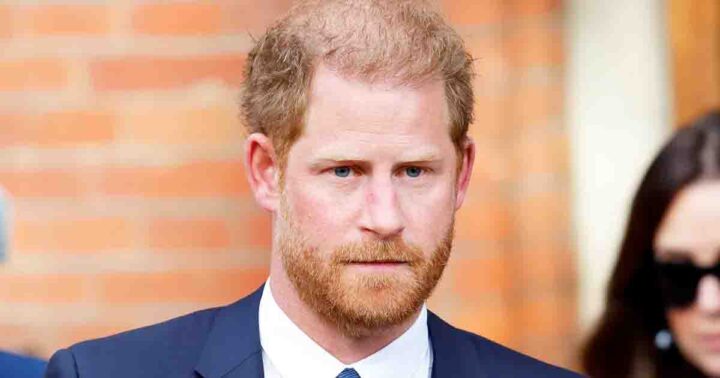 King Charles “denied” to take a photo with Prince Harry, and a royal biographer explains why