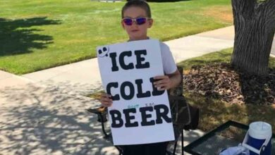 Police called on boy selling ‘ice cold beer,’ but his clever sign leaves them laughing