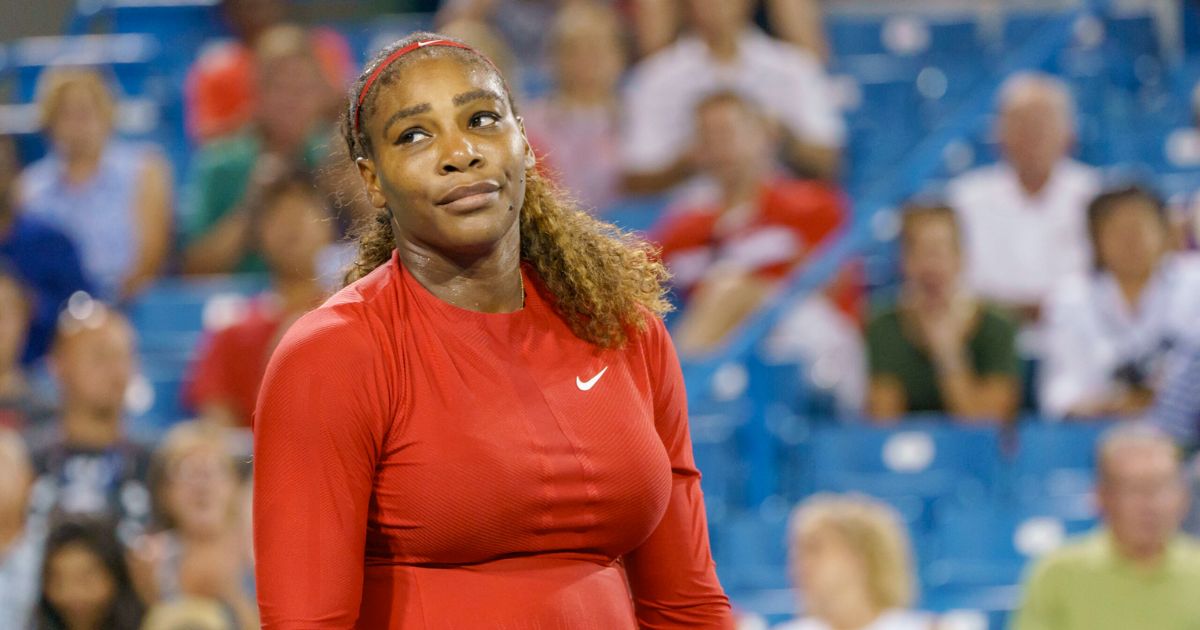 Serena Williams Denied Entry to Paris Hotel Restaurant, Hotel Apologizes