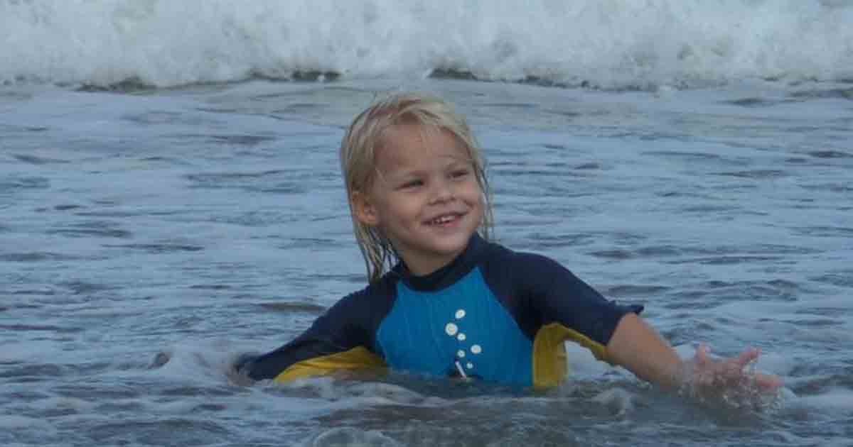 Mom warns parents after her 10-year-old son collapses from playing in the ocean