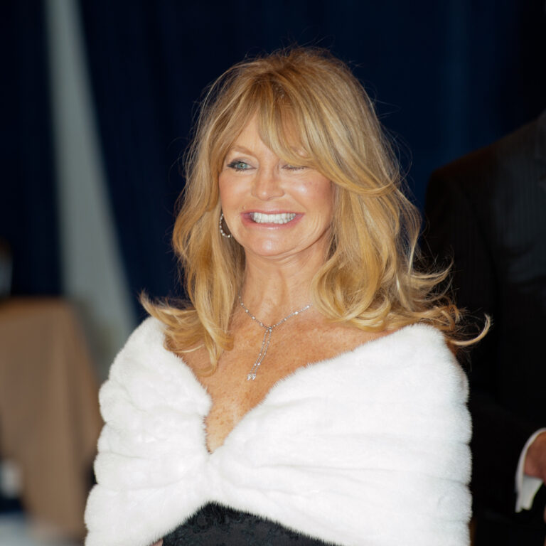 Goldie Hawn, 78, stuns in swimsuit vacation photos, sparking reactions