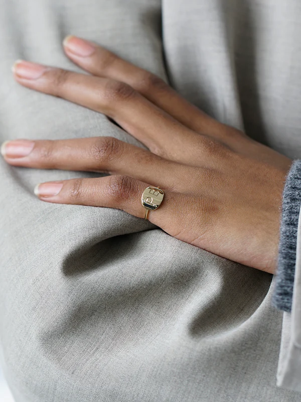 What it means when women wear rings on their pinky fingers