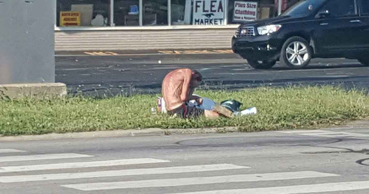 Viral photo leads to emotional reunion between brothers separated for years