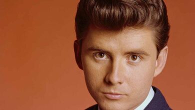 Beloved teen idol of the ‘60s Johnny Tillotson dies at 86