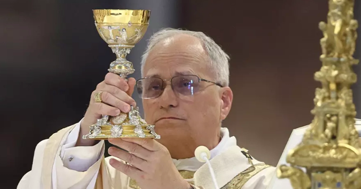 Pope Leo XIV’s Apple Watch sparks buzz – Ancient tradition meets modern tech