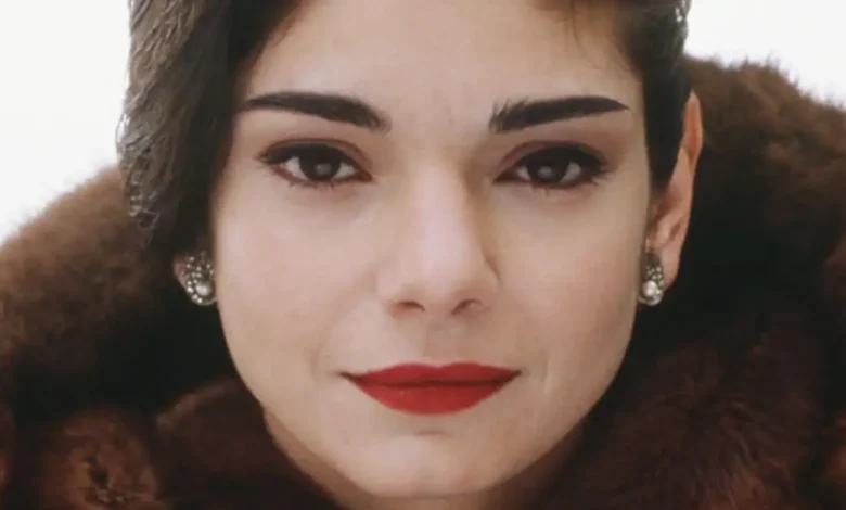 Where is Laura San Giacomo today? How the ’90s icon chose family over fame