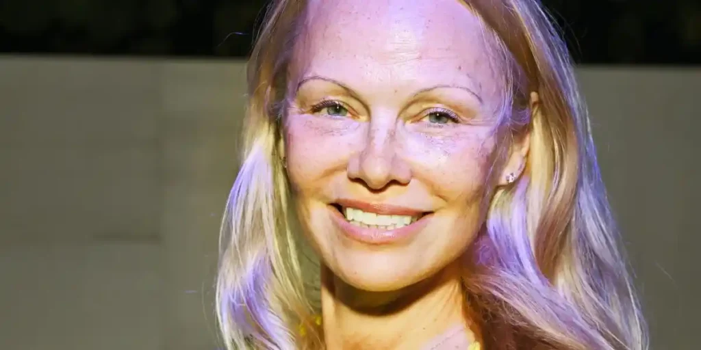 Pamela Anderson revisits her iconic 1990s glam look, surprising fans after years of going makeup-free