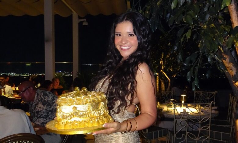29-year-old woman smiling.